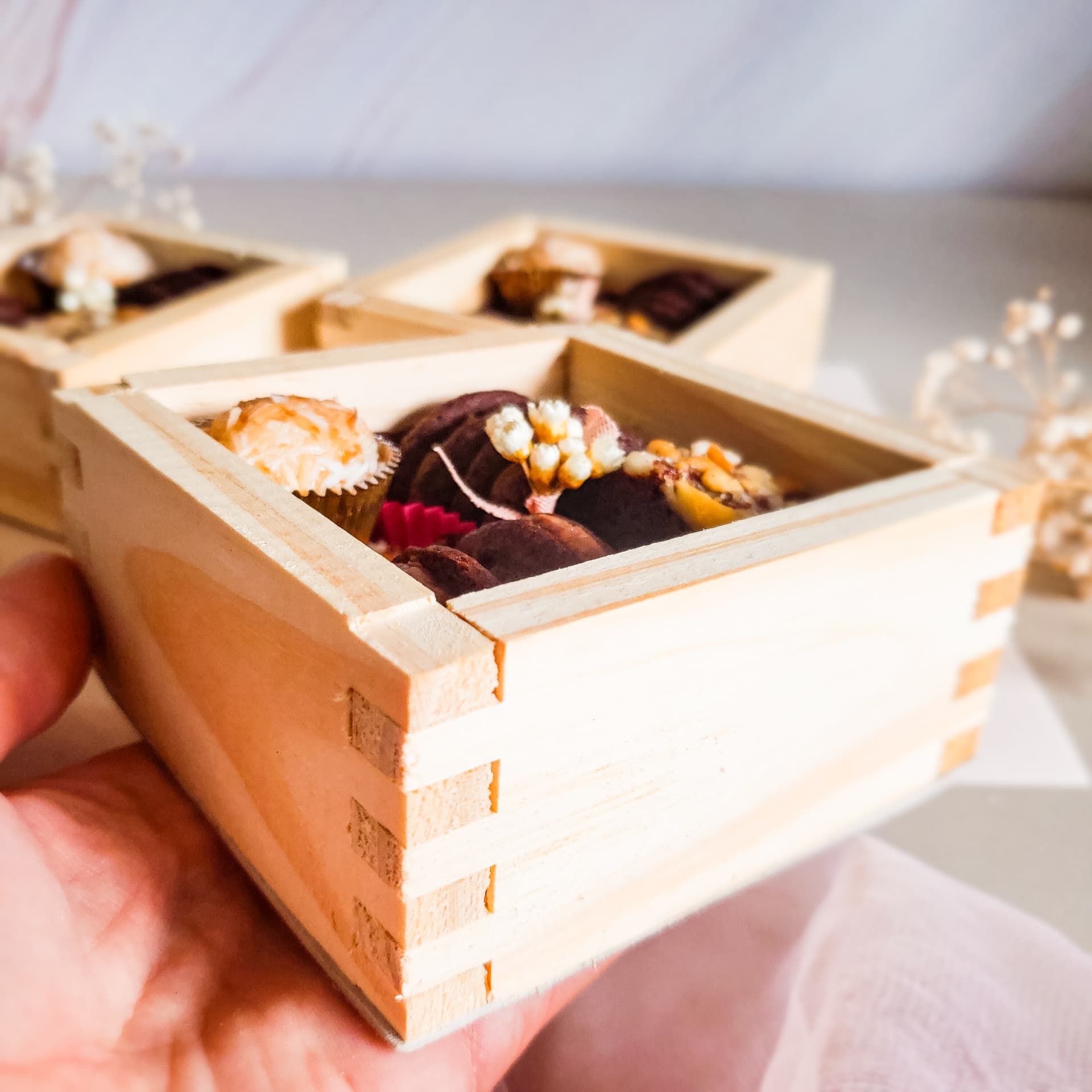 Detalhe das delicadezas da caixa Mimo